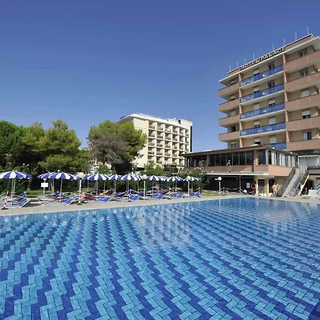 Palace 4*