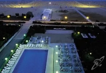 皇宫酒店 4* 比比翁