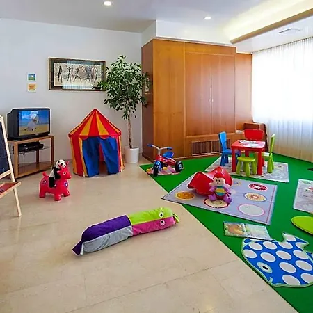 Отель Palace 4*