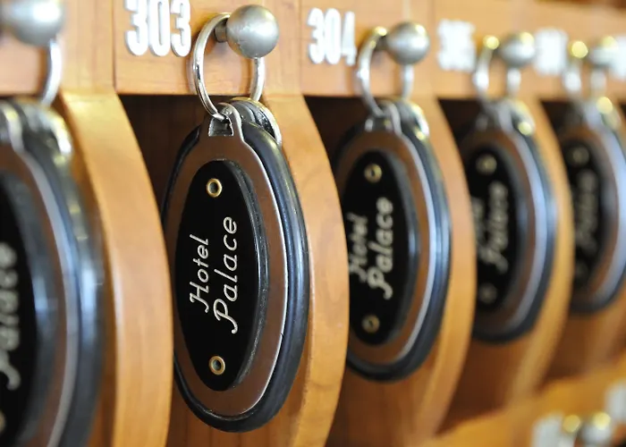 Palace Готель 4*